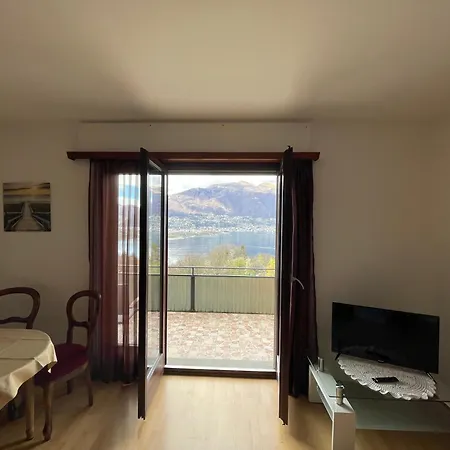 Отель Ristorante B&B Gambarogno 3*